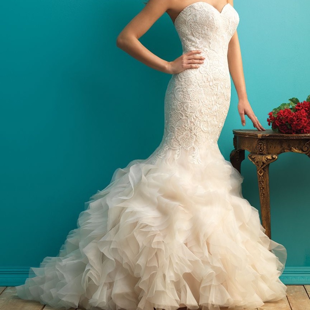 Brand new allure wedding dress